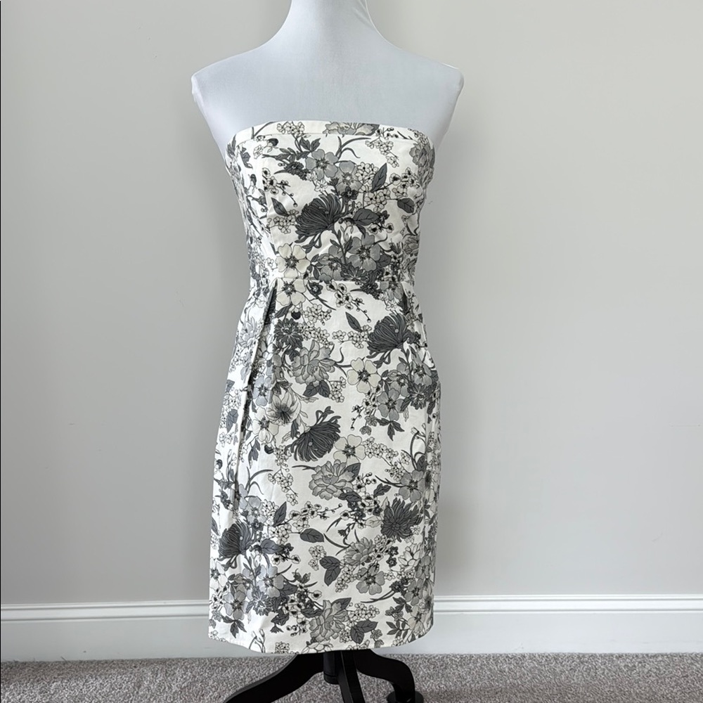Old Navy Black and White Strapless Dress for Wedding Guests SZ 4‎
